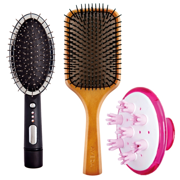 1.BeautyHair 音波震動按摩梳,690元。2.AVEDA 木質髮梳,750元。3. 池本頭皮SPA按摩梳,550元。