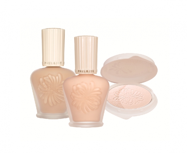 Paul & Joe 糖瓷防曬隔離乳SPF39PA+++30ml+糖瓷防曬粉底液SPF25PA++30ml+糖瓷光霧蜜粉餅蕊(限定色)原價:NTD4,780/特惠價:NTD3,380。