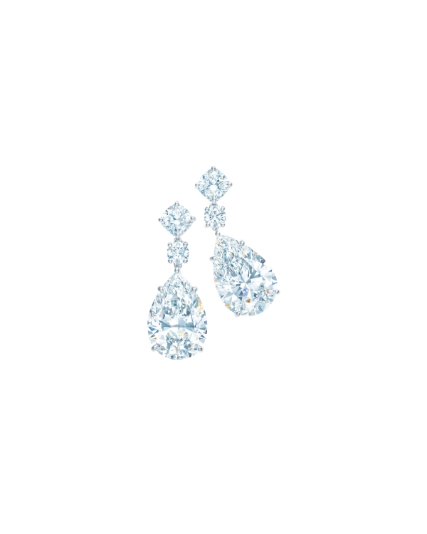 Tiffany 10.29克拉梨形鑽石耳環,收錄於2013 Blue Book,參考價NT$39,850,000。