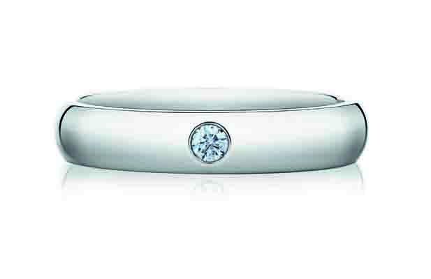 De Beers DB Classic 單鑽結婚戒指 (4mm)。
