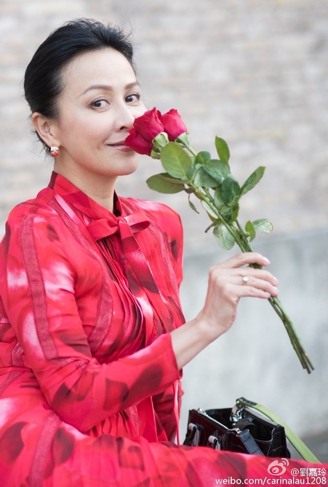 嘉玲姐真的好美,在她的身上有種獨特的魅力~