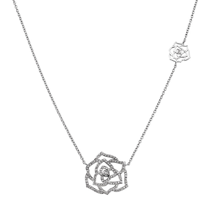 PIAGET-玫瑰花園
Piaget先生將玫瑰的感性獻給每位女性,一朵玫瑰代表了一個女人的一段故事
蕾絲玫瑰鑲鑽墜鍊,
199,000元