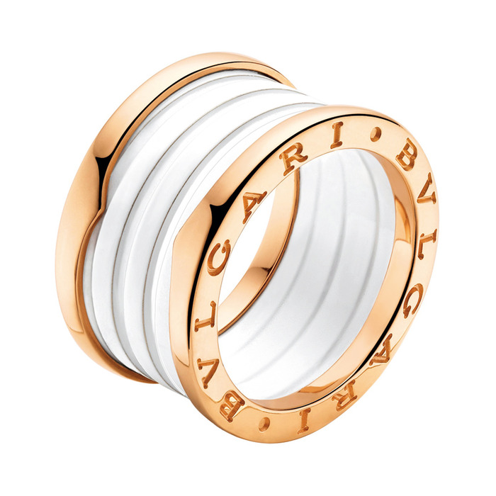 BVLGARI-從經典到永遠
若談到BVLGARI最具代表的入門款,「B.zero1」絕對當之無愧
玫瑰金白陶瓷戒環,
電洽